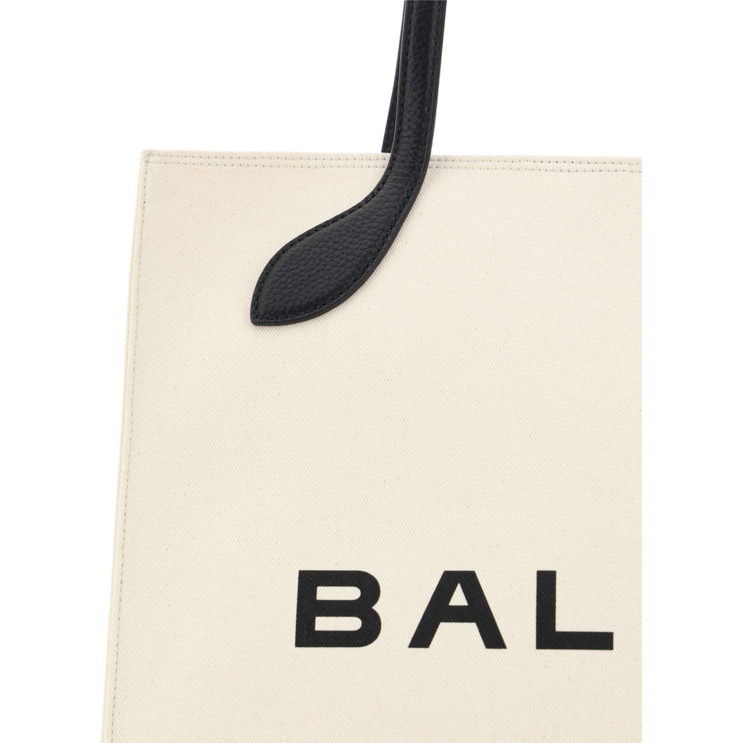 Bally Chic Monochrome Leather Tote Bag Bally Antique White