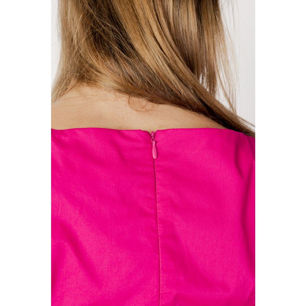 Back view of Sandro Ferrone Pink Cotton Dress showing zipper detail, perfect for women's spring/summer collection.