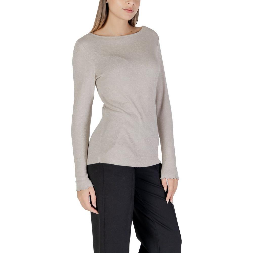 Street One women's beige viscose t-shirt, perfect for fall/winter. Features metallic and polyamide elements for stylish elegance.