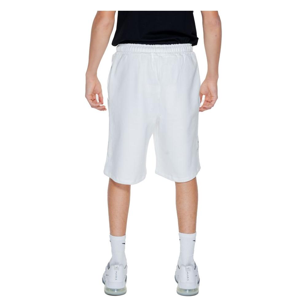 Men's white cotton Bermuda shorts, spring/summer collection, back view with elastic waistband, relaxed fit, 100% cotton.