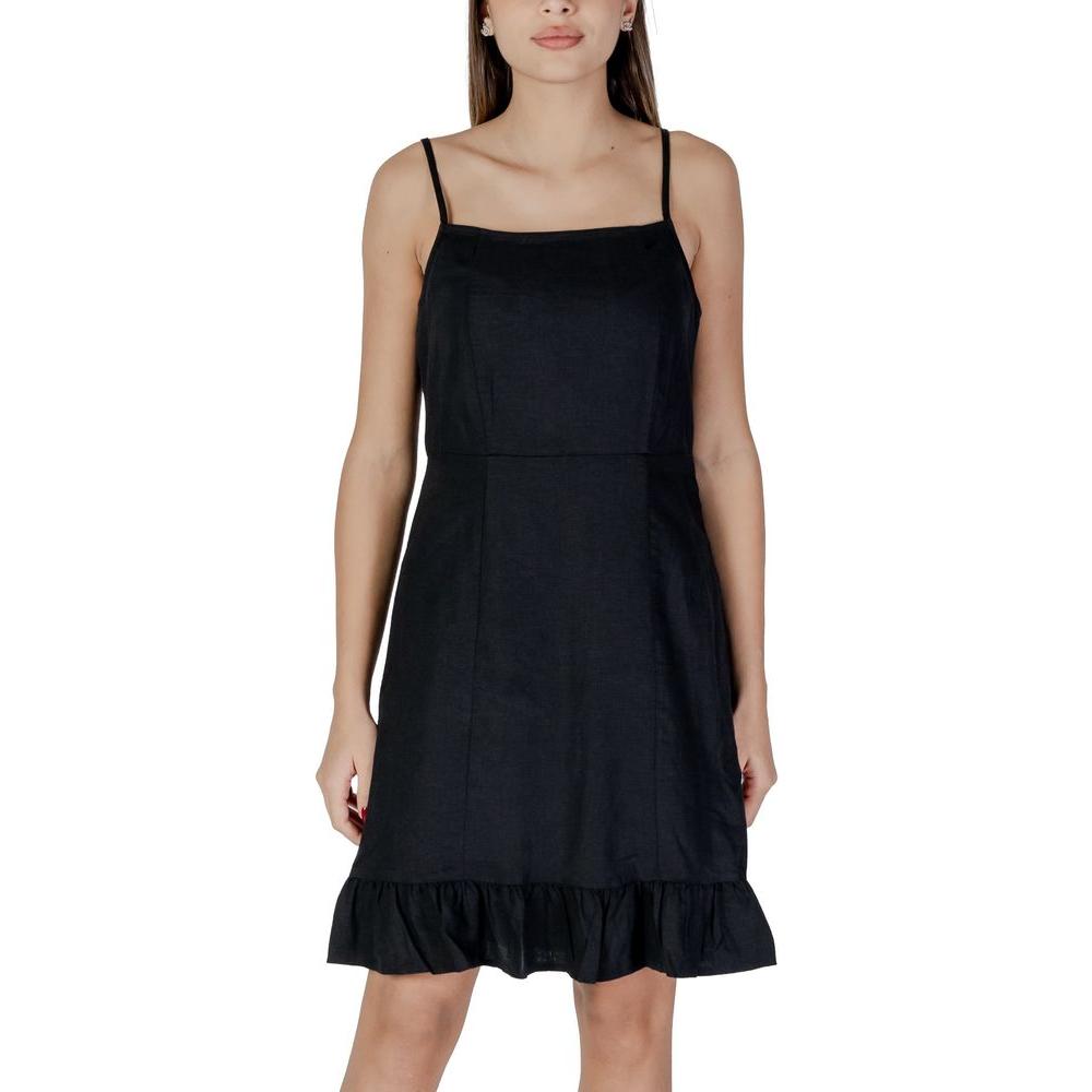 B.Young black linen dress for women, spring/summer collection, made from 52% linen and 48% viscose.