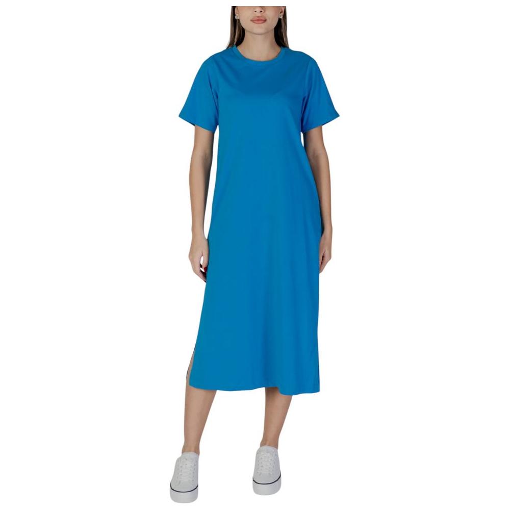 B.Young blue cotton dress for women, spring/summer collection, 100% cotton, short sleeves, casual fashion.