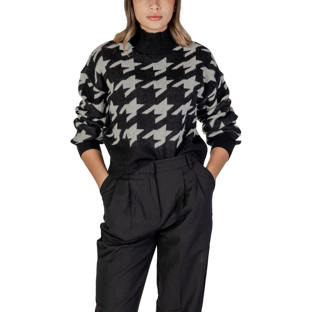 Vero Moda women's black acrylic sweater with houndstooth pattern, part of fall/winter collection, 100% acrylic knitwear.