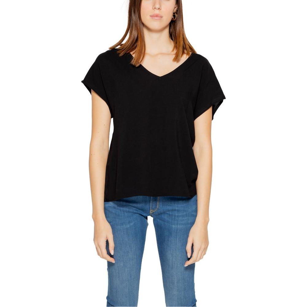 Jacqueline De Yong black viscose V-neck t-shirt for women, perfect for spring and summer fashion, made of 100% viscose.