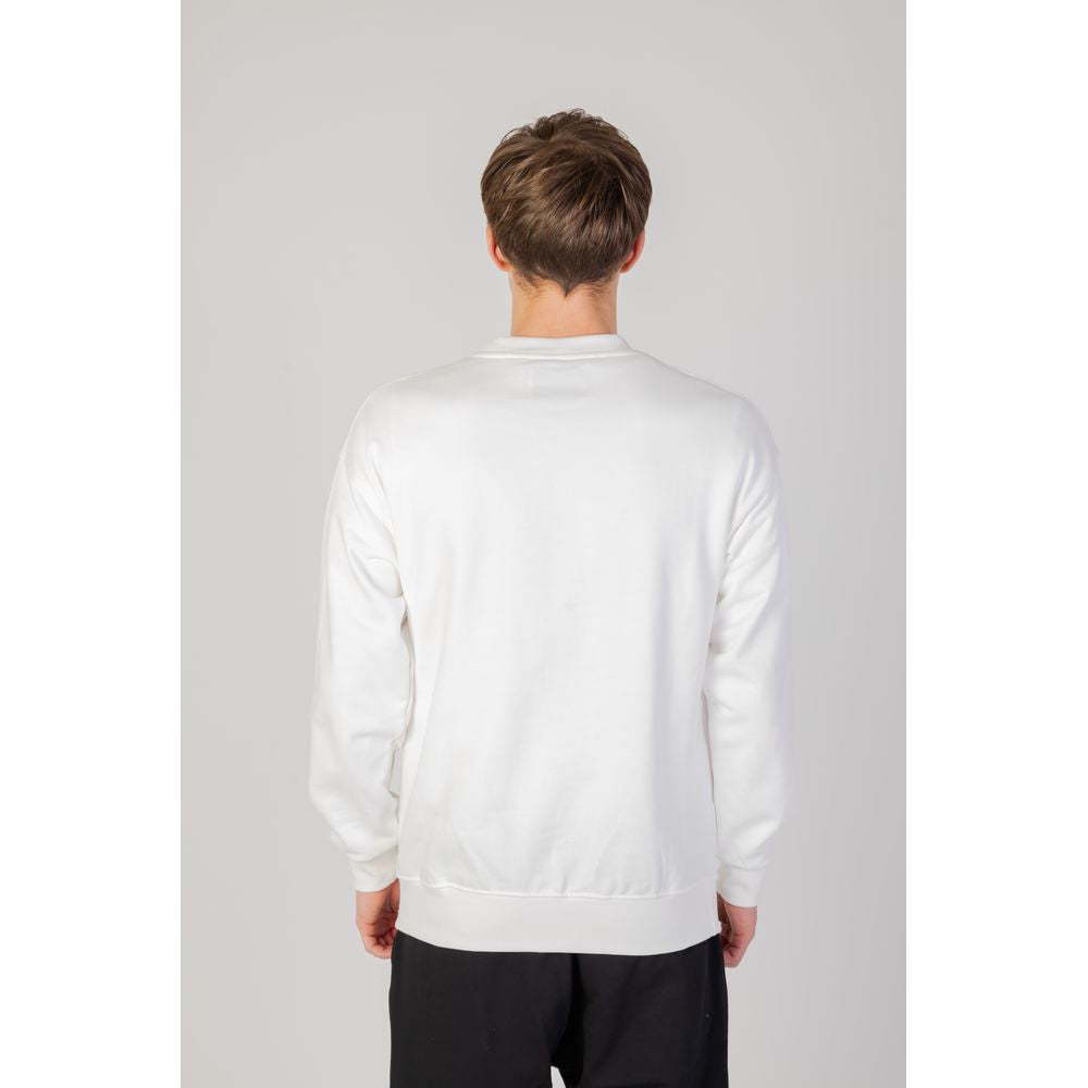Back view of Underclub white cotton men's sweater, hoodless, ideal for autumn/winter. 100% cotton material, simple and stylish design.