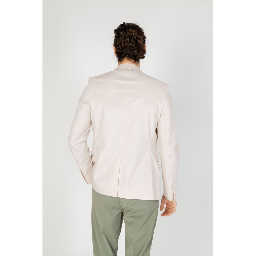 Back view of a man wearing an Antony Morato cream cotton suit jacket, part of the spring/summer collection.