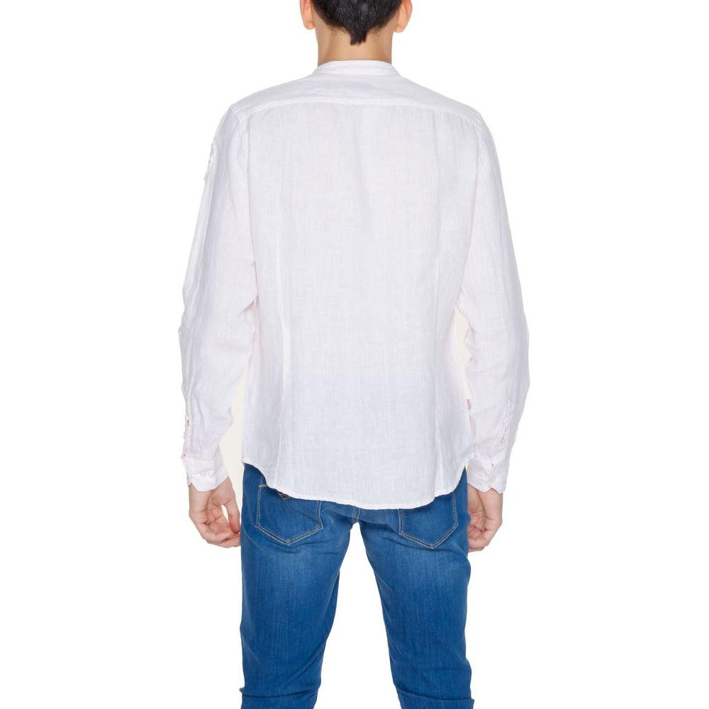 Back view of a men's long-sleeved Blauer Multicolor Linen Shirt, 100% linen, from the Spring/Summer collection, shown with blue jeans.