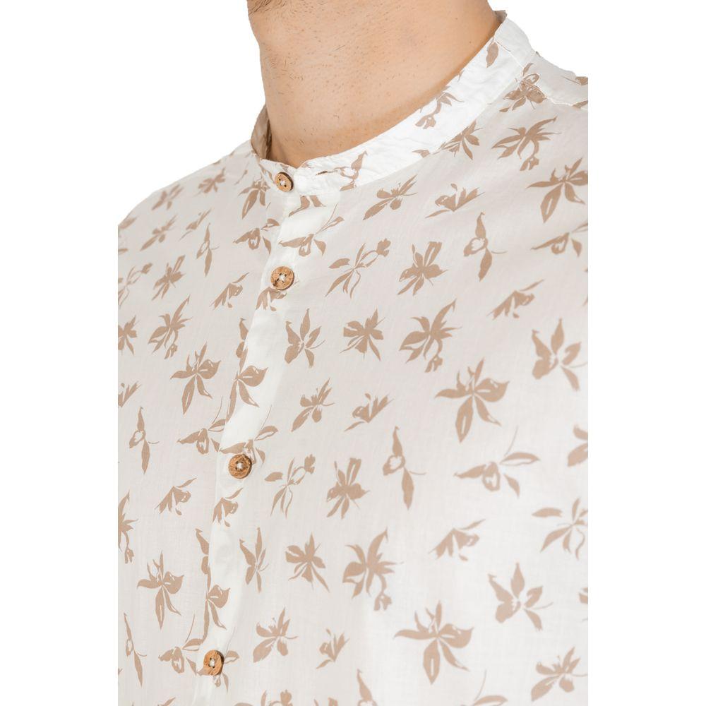 Close-up of a gray cotton short sleeve shirt with a floral pattern, perfect for spring and summer fashion by Hamaki-Ho.