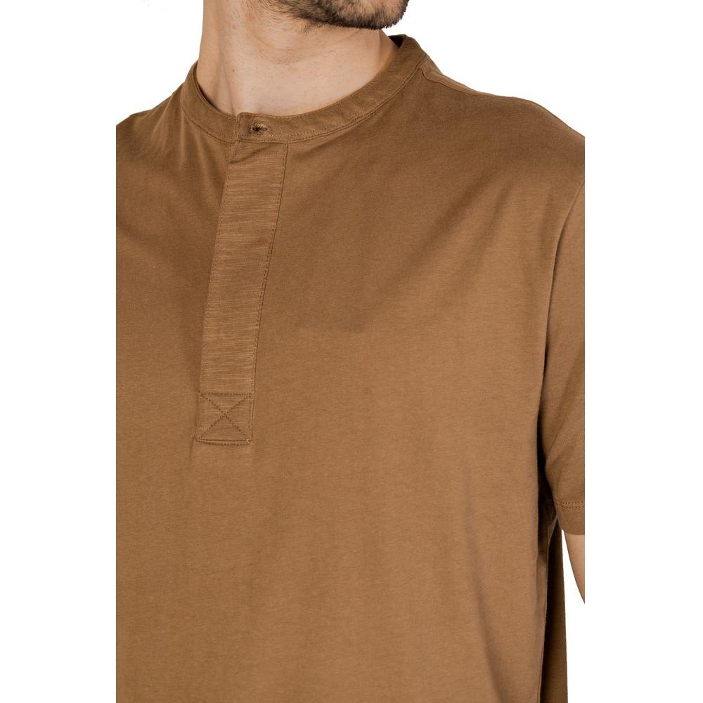 Brown cotton t-shirt with a unique button placket, part of the spring/summer men's collection, 100% cotton fabric.