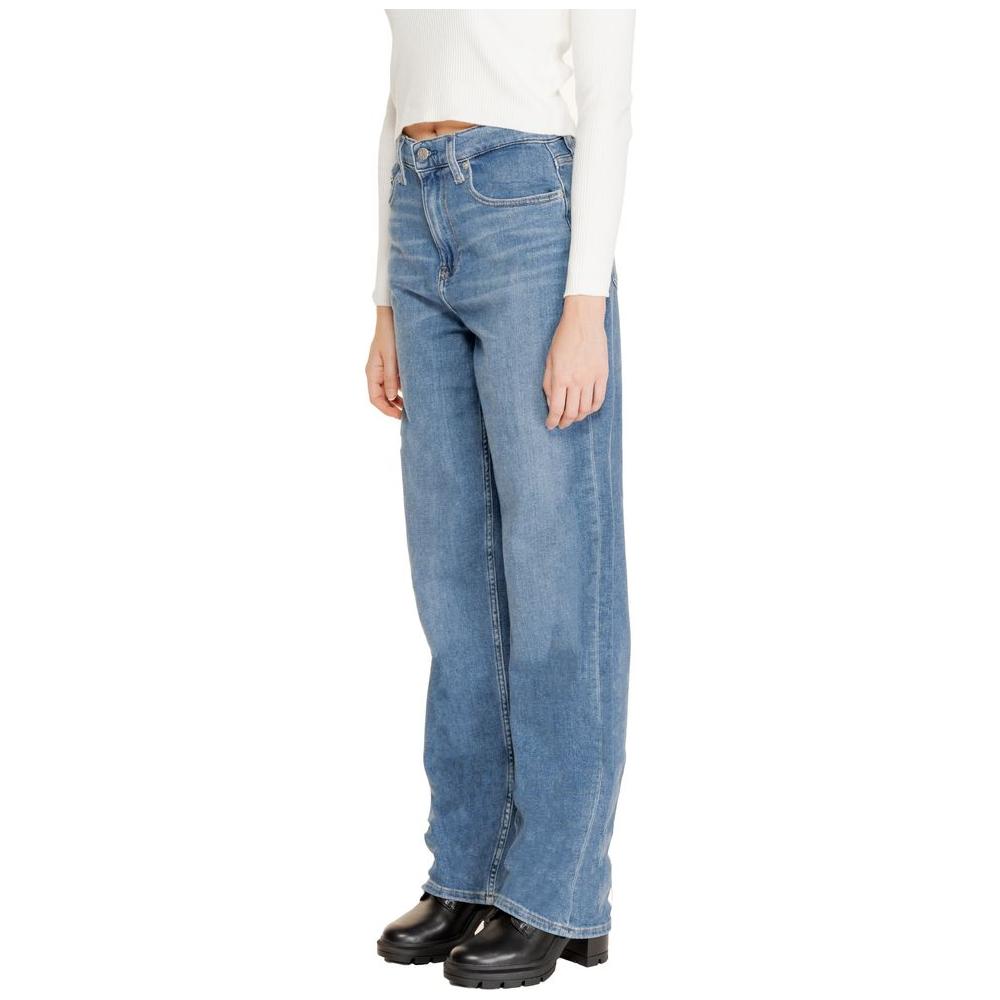 Women's Calvin Klein blue cotton jeans, fall/winter collection, featuring 99% cotton, 1% elastane, stylish and comfortable fit.