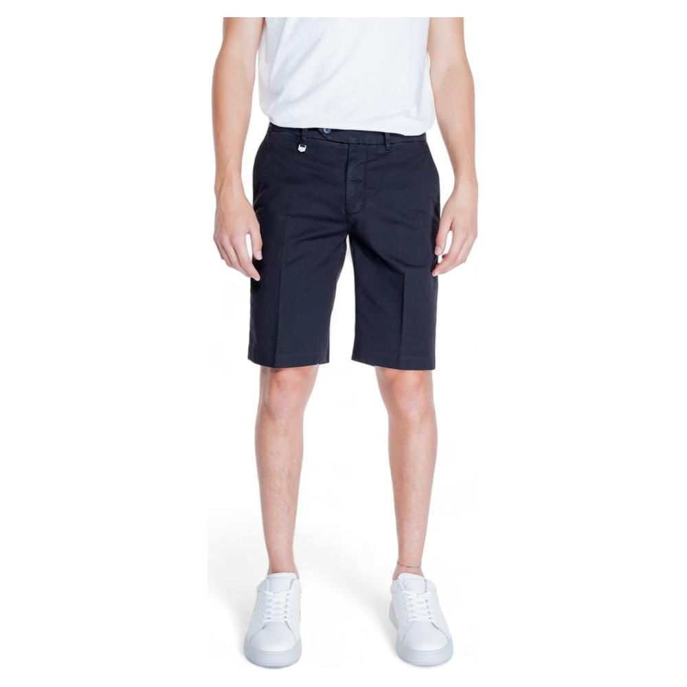 Antony Morato black cotton shorts for men, featuring a 98% cotton and 2% elastane composition.
