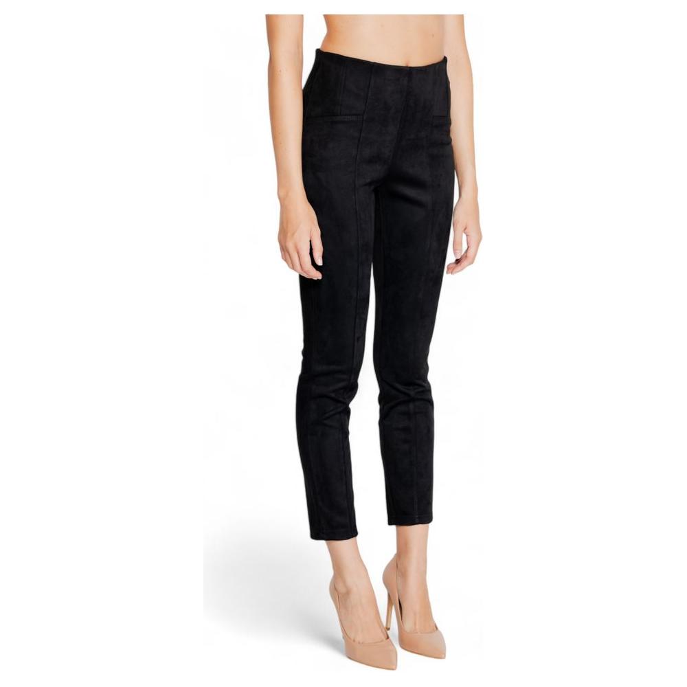 Street One women's black polyester jeans for fall and winter, featuring a 90% polyester, 10% elastane blend for comfort and style.