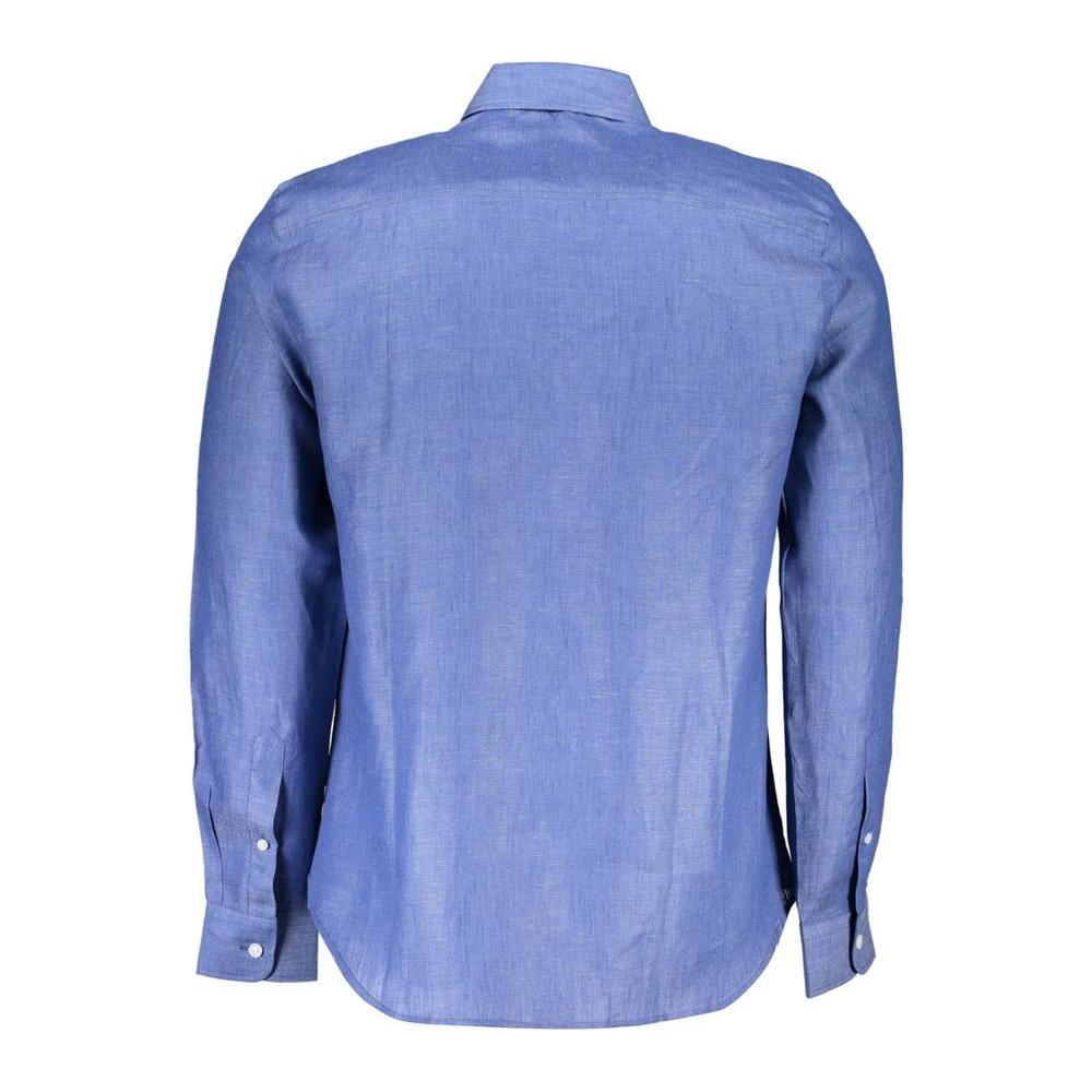 Back view of North Sails blue linen men's shirt with Italian collar and button cuffs, showcasing refined style and eco-conscious fashion.