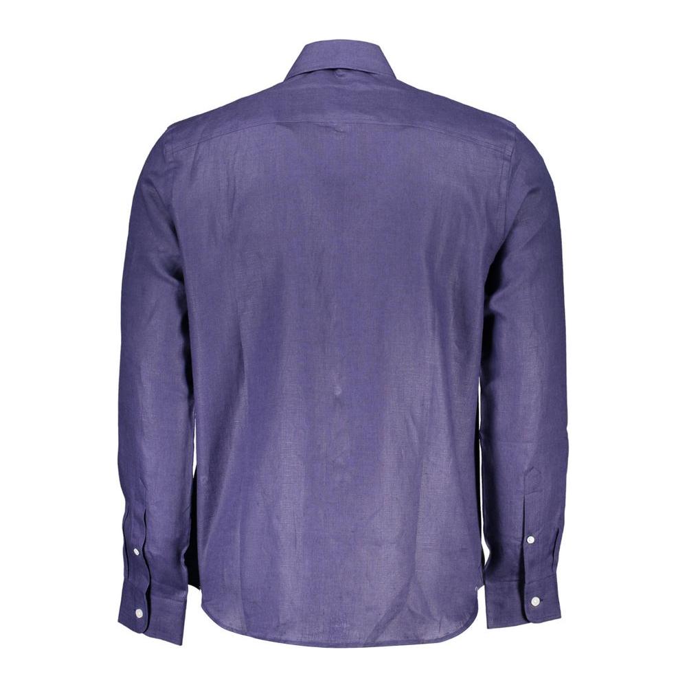 Back view of North Sails blue linen men’s shirt with Italian collar and 1-button cuffs, crafted from 100% organic linen.