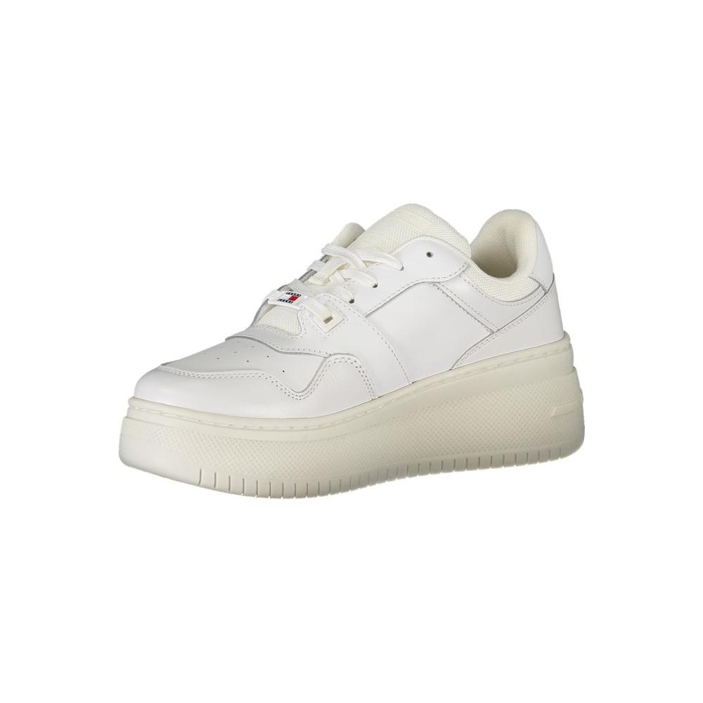 Tommy Hilfiger white leather women's sneaker with 5cm high sole, featuring a printed logo, perfect blend of comfort and style.