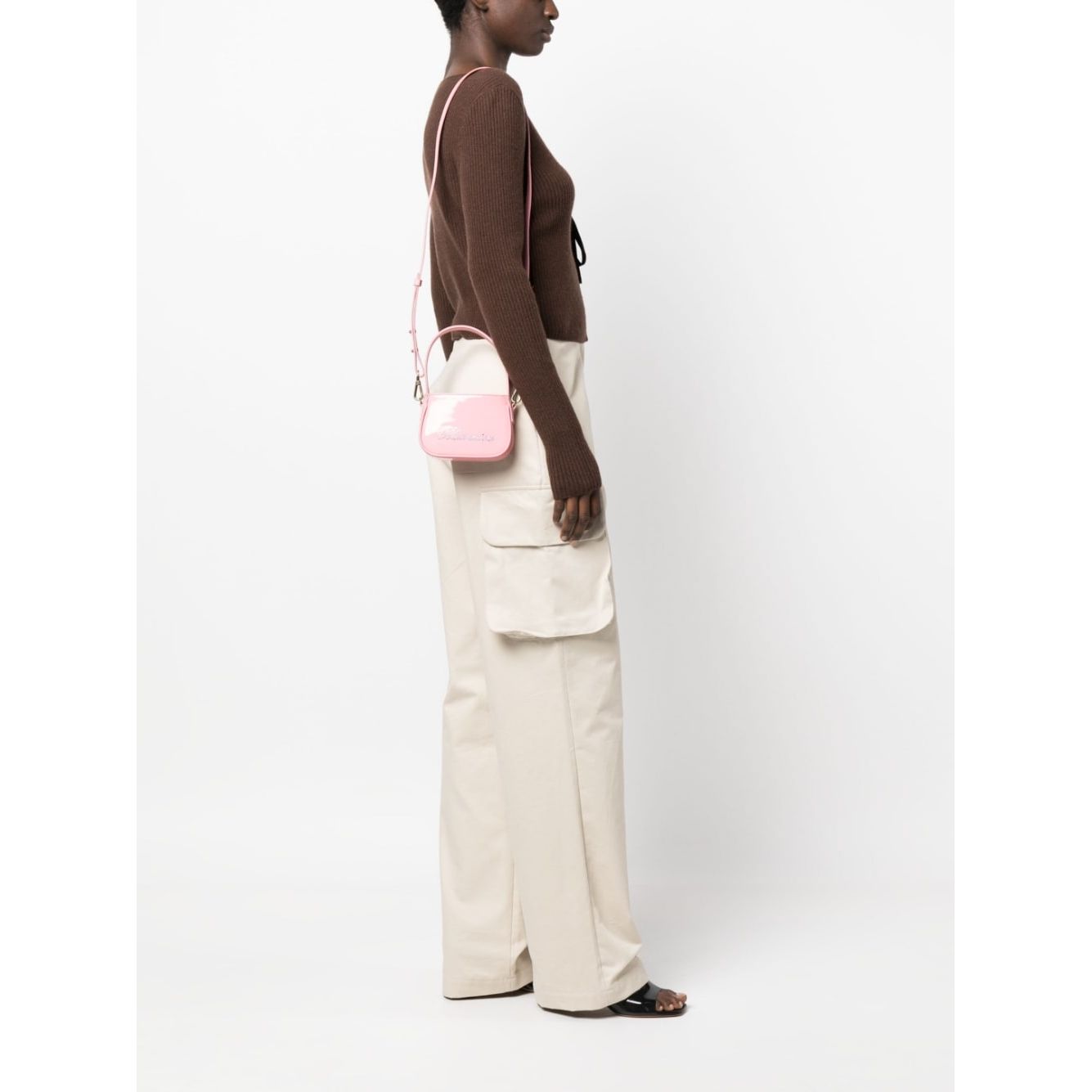 Front view with bag zipped and handles upright.