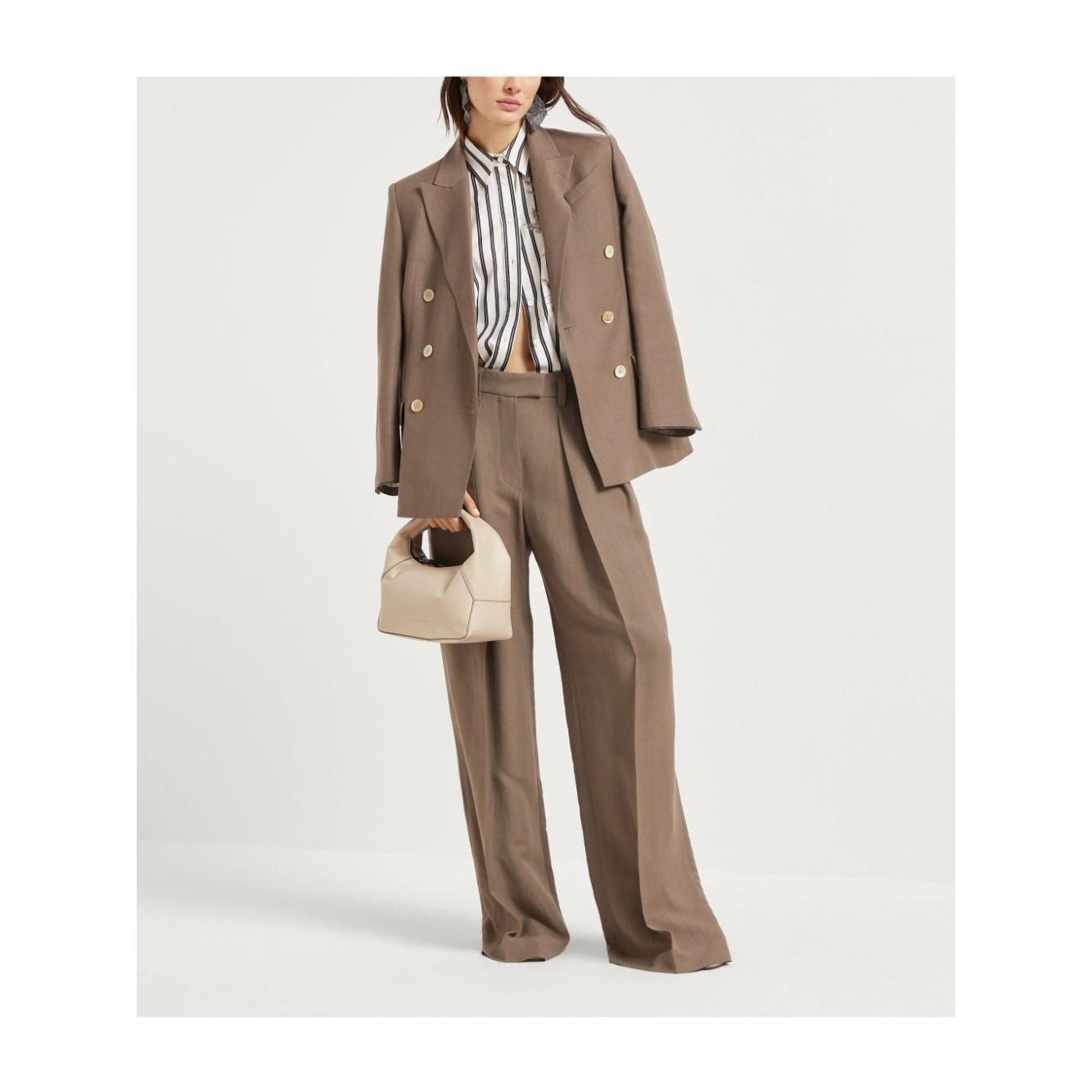Front view with bag zipped and handles upright.