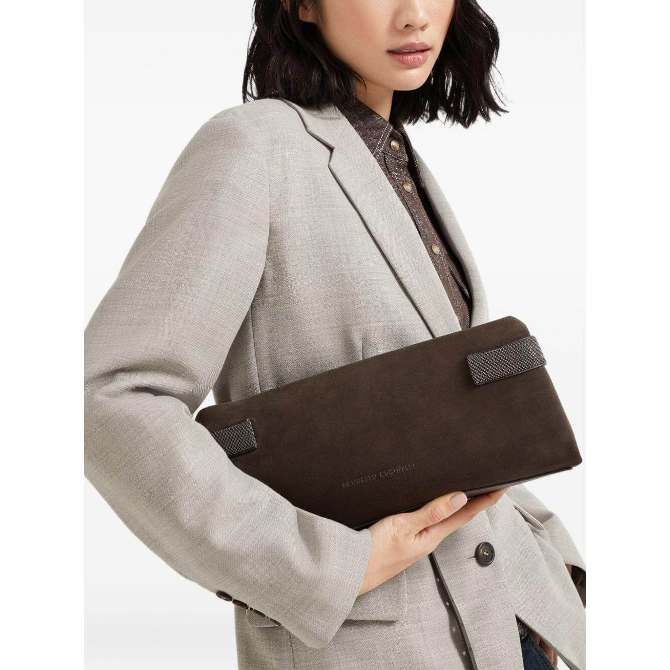 Front view with bag zipped and handles upright.