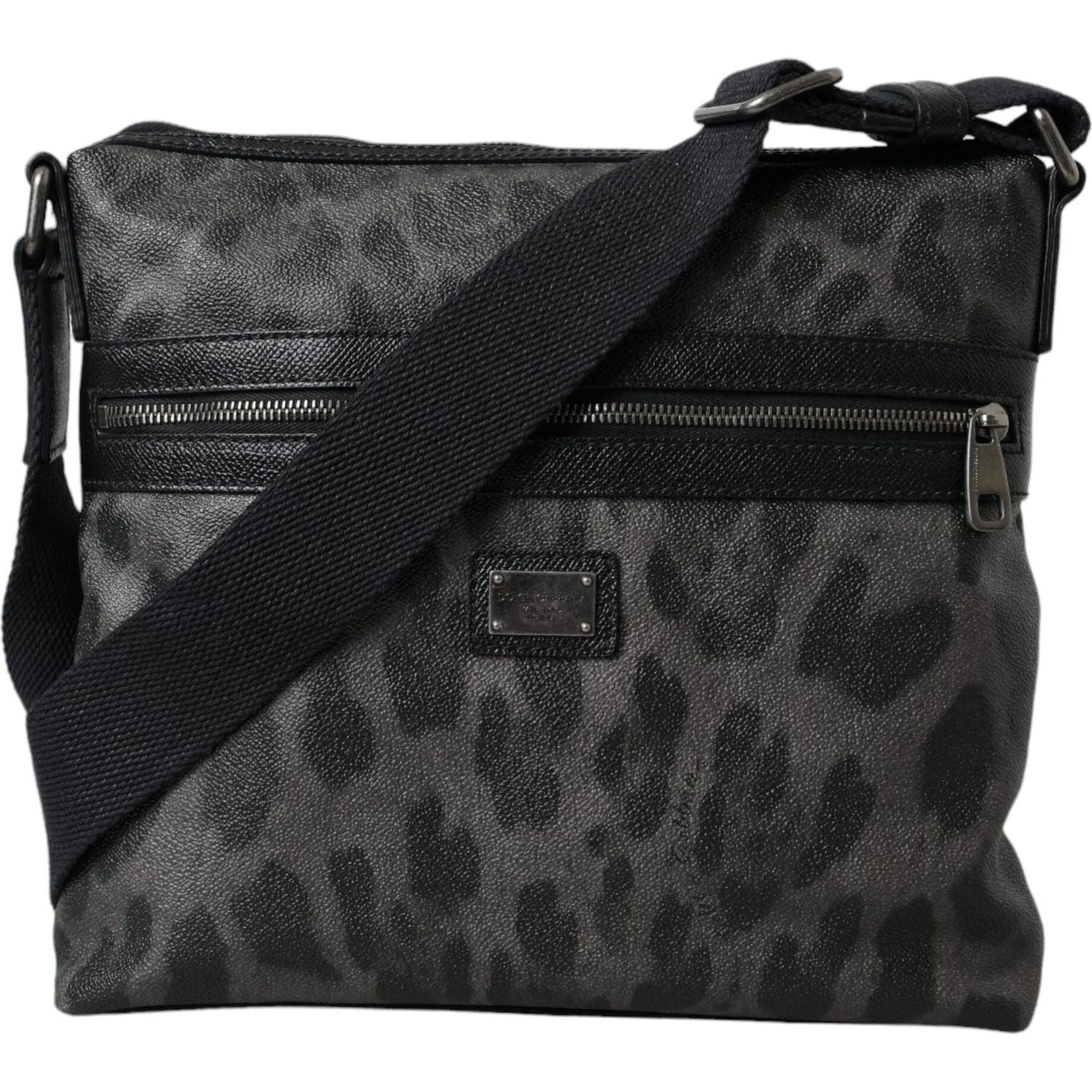 Front view with bag zipped and handles upright.
