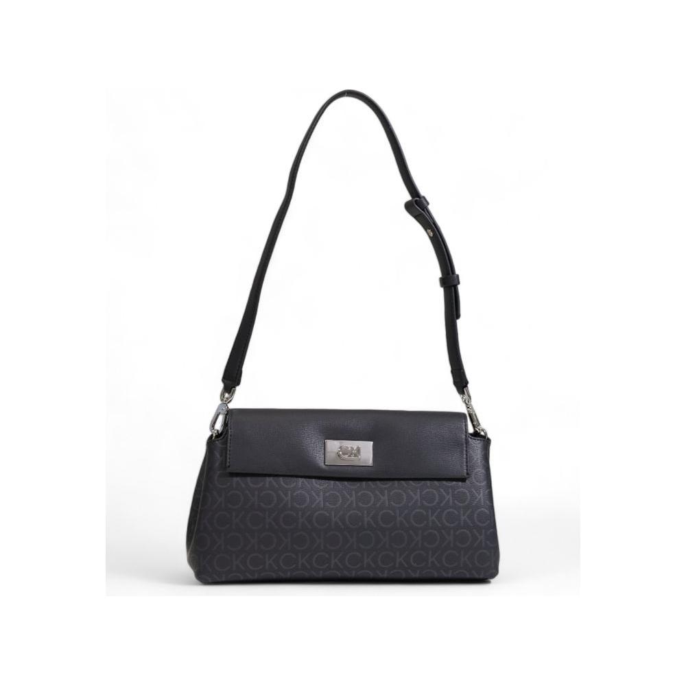 Front view with bag zipped and handles upright.
