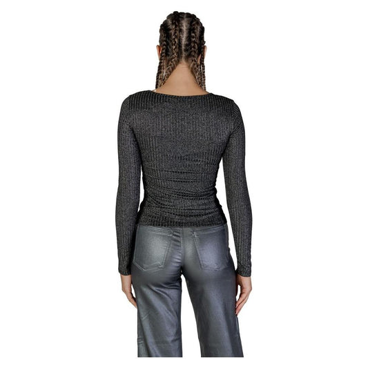 Back view of women's Vero Moda black long-sleeved recycled polyester top, featuring fall/winter design with metallic fibers.