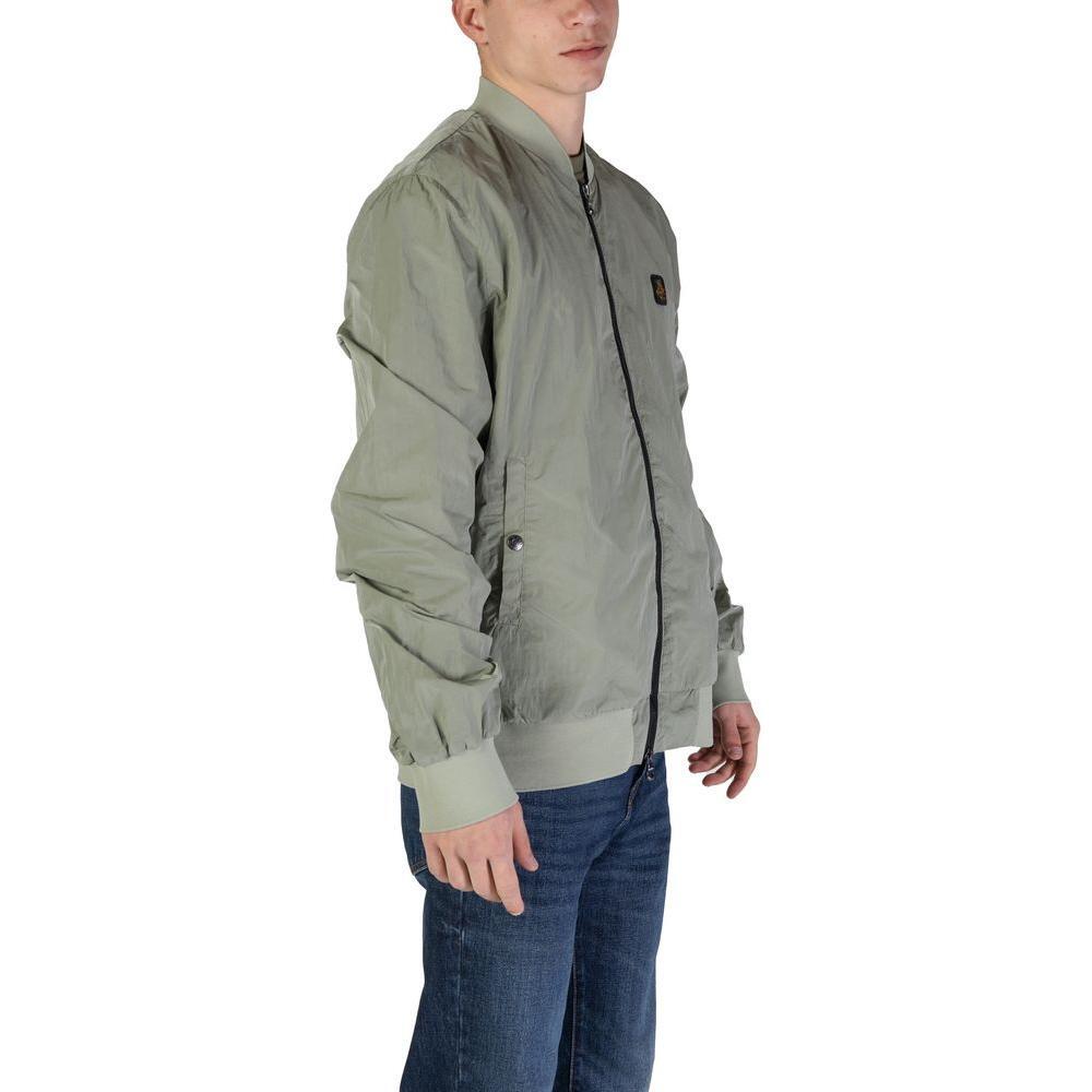 Front view with bag zipped and handles upright.