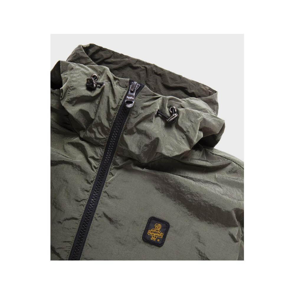Front view with bag zipped and handles upright.
