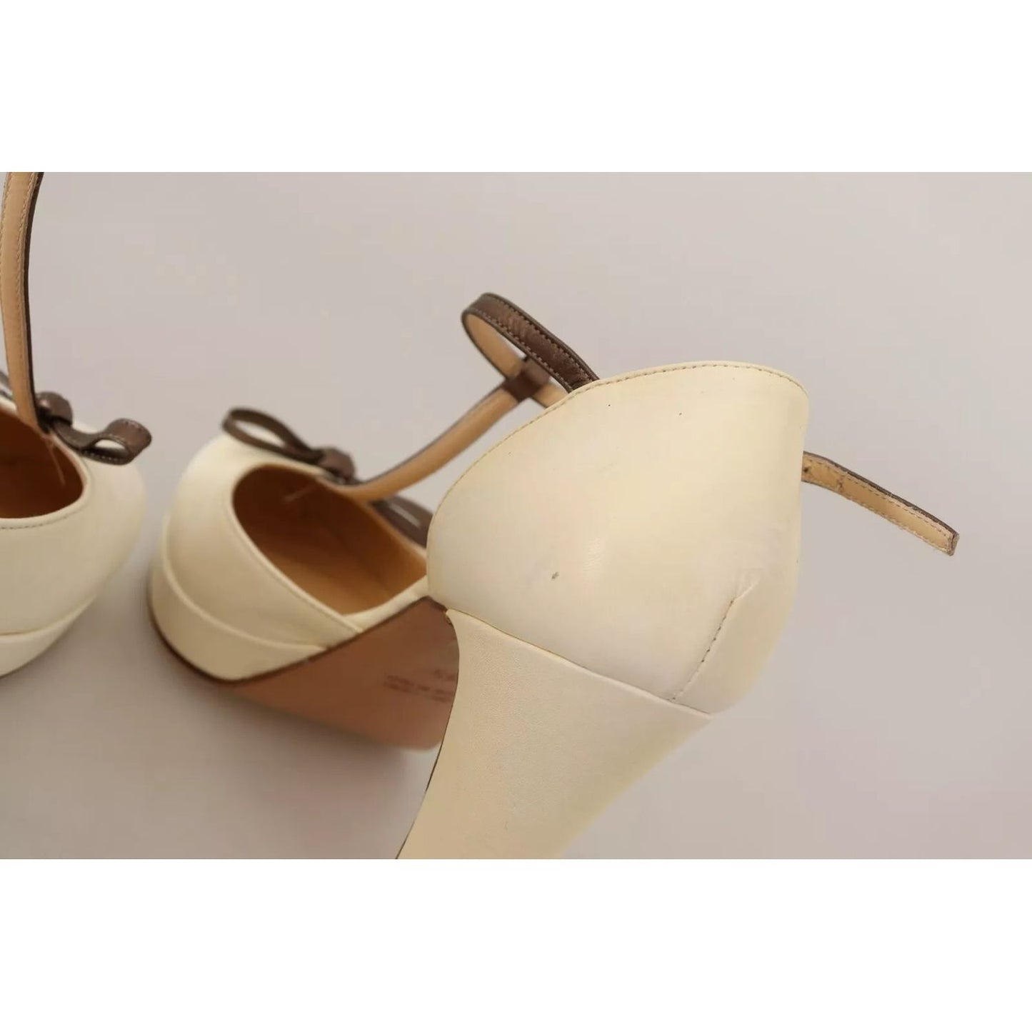 SERGIO LEVANTESI Off White Leather T-Strap Heels Sandals Shoes