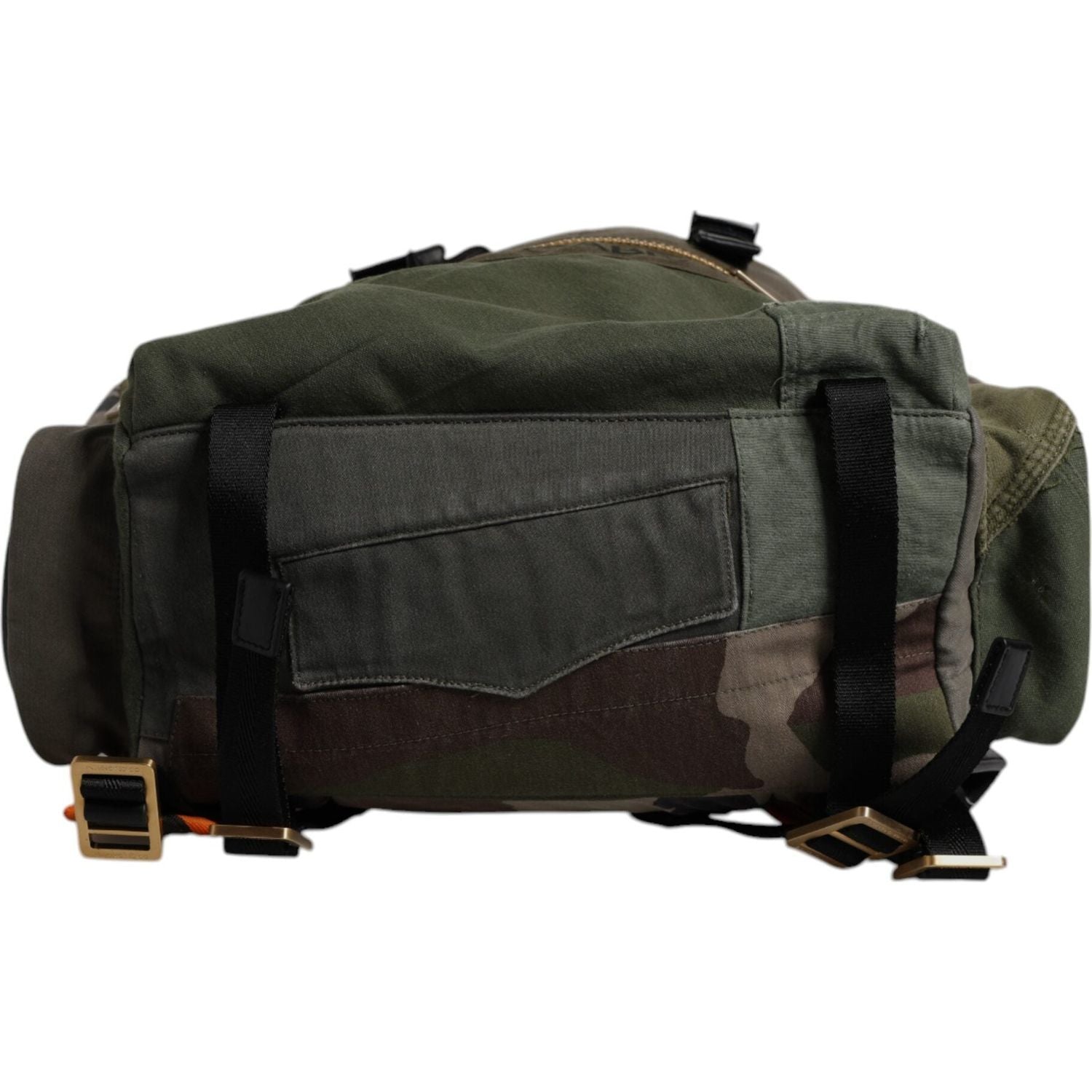 Front view with bag zipped and handles upright.
