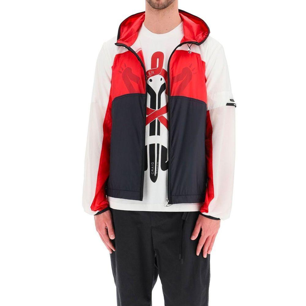 Front view with bag zipped and handles upright.