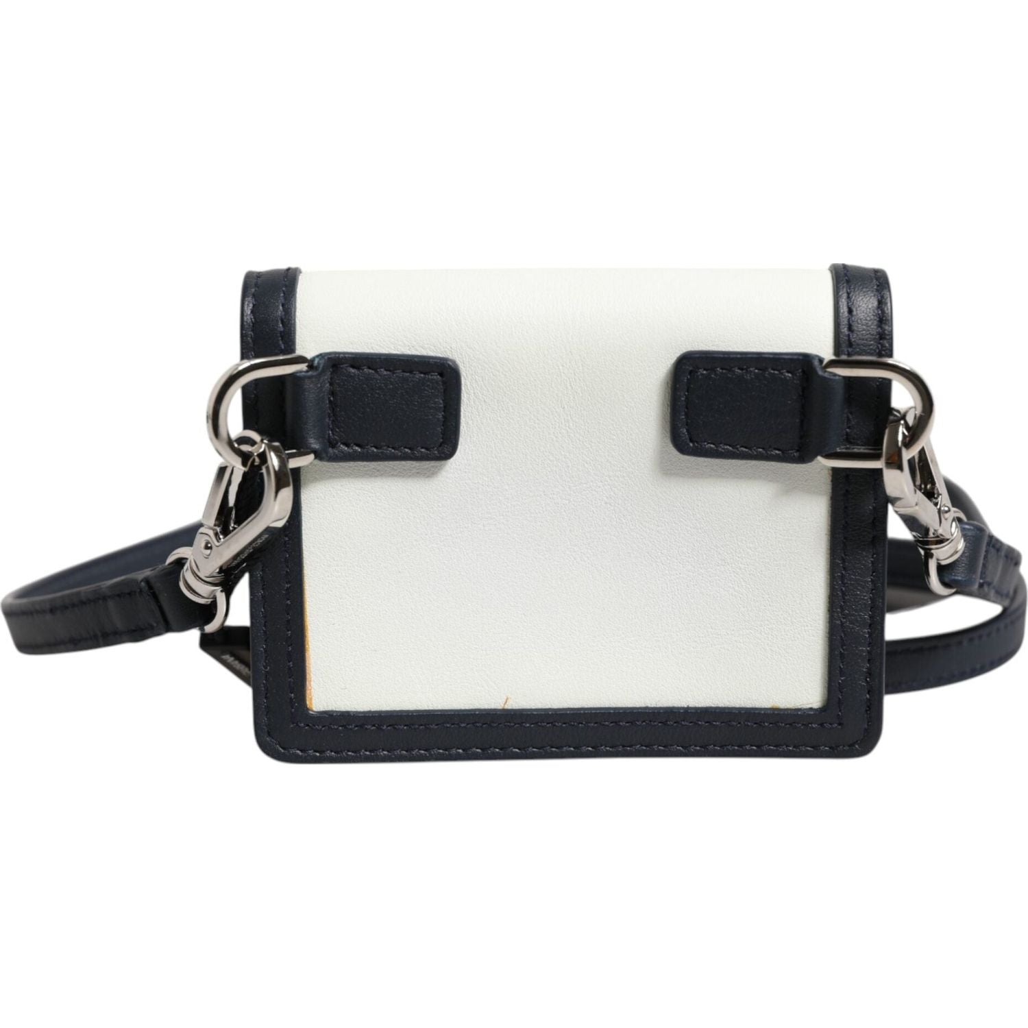 Front view with bag zipped and handles upright.
