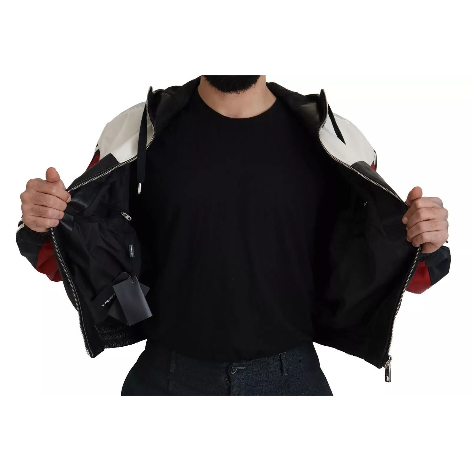 Front view with bag zipped and handles upright.