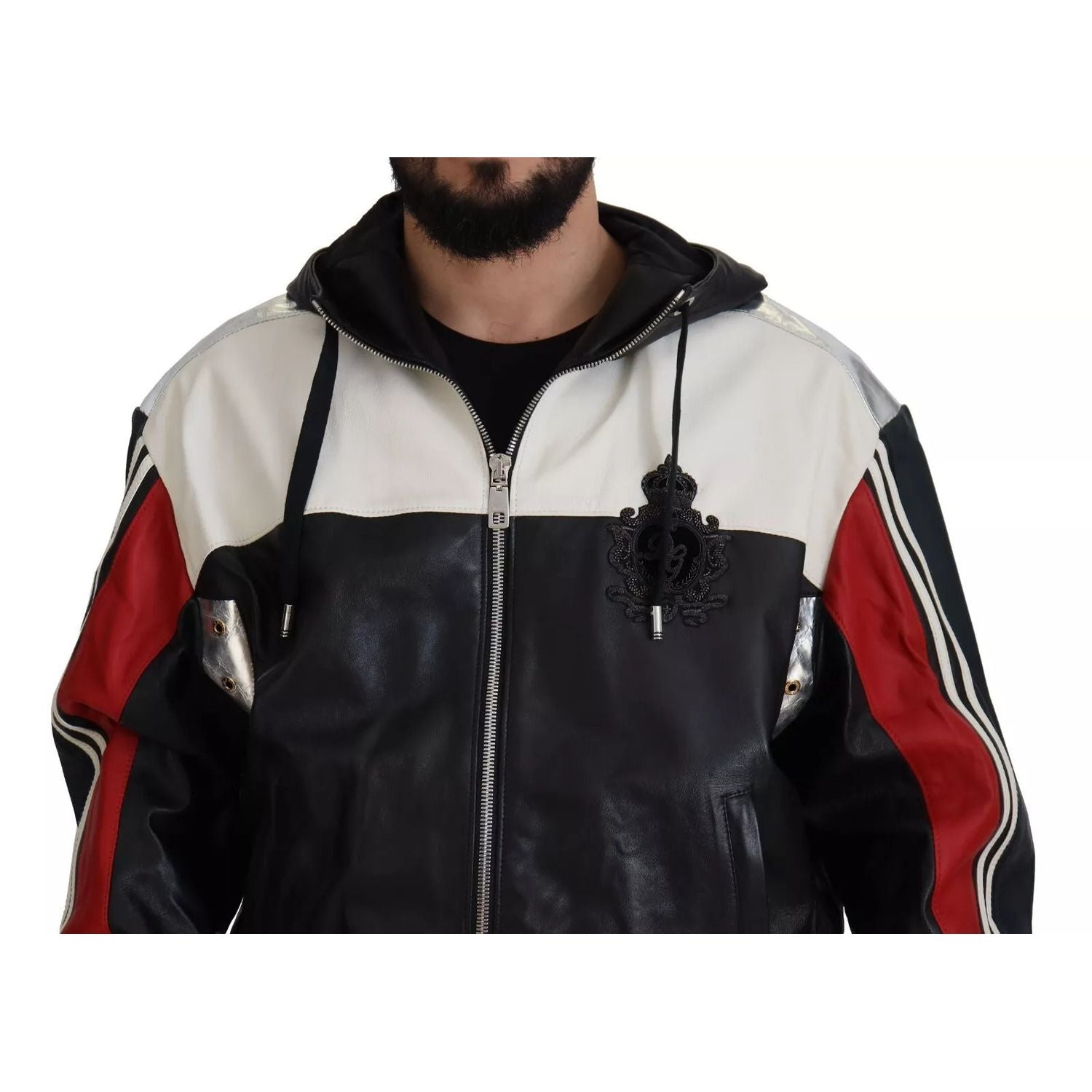 Front view with bag zipped and handles upright.